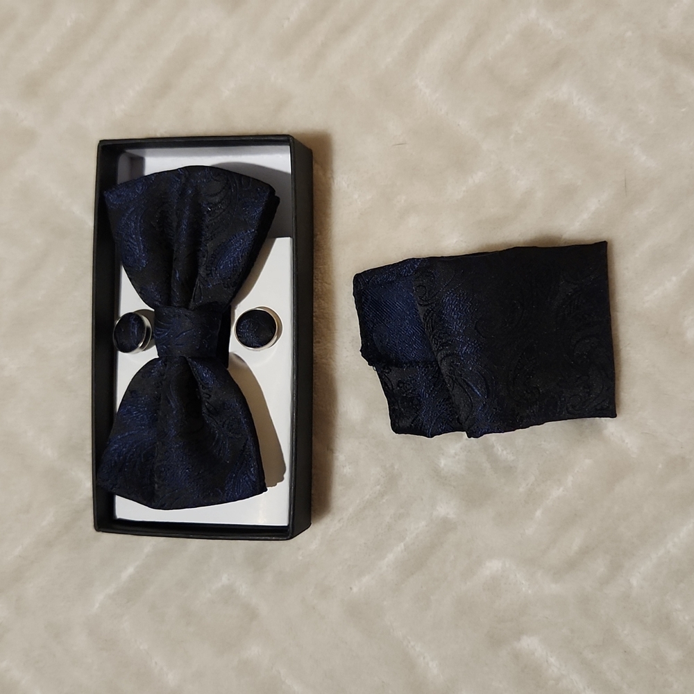 Bow tie set